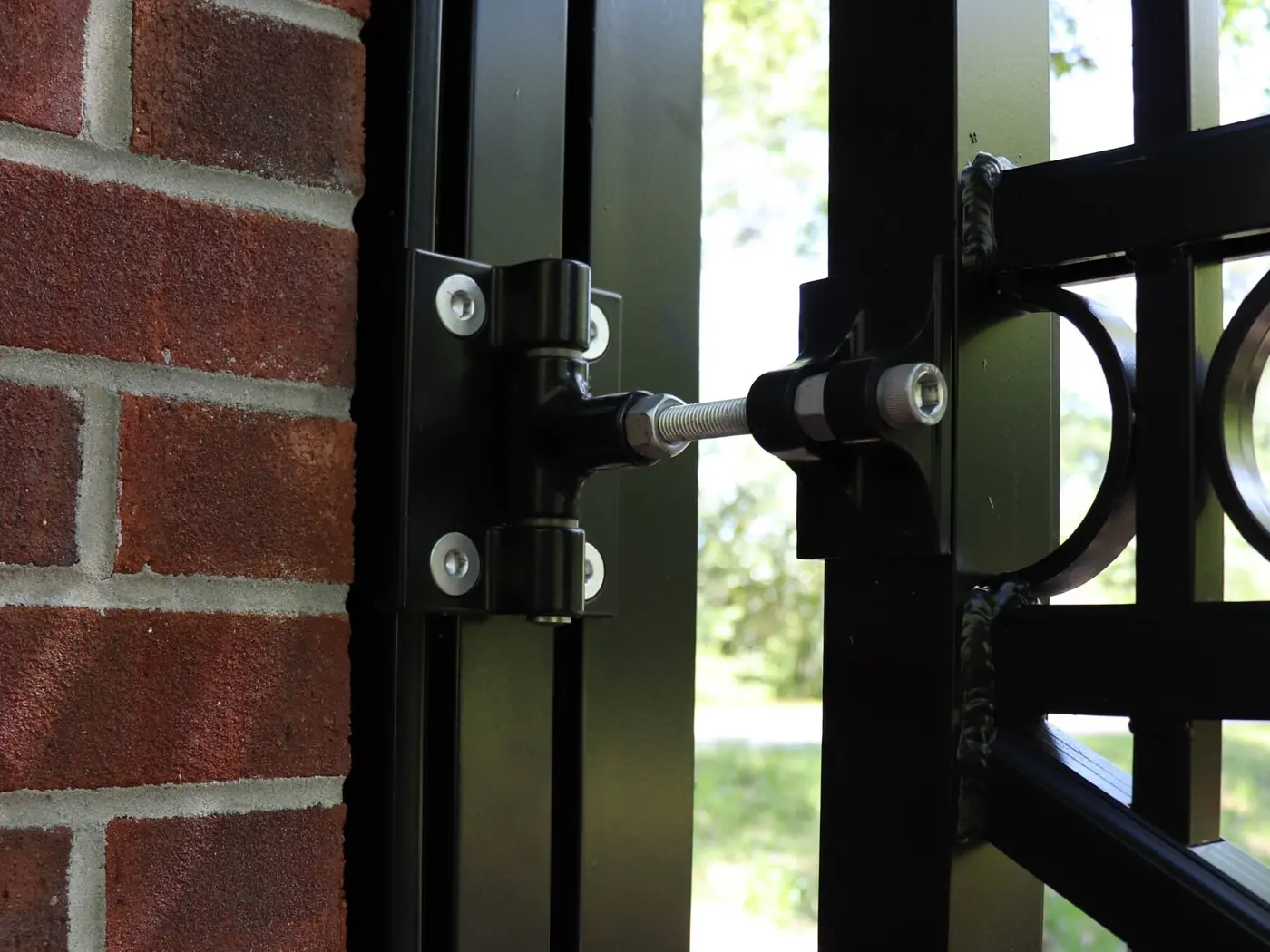 Barrette Gate Hardware