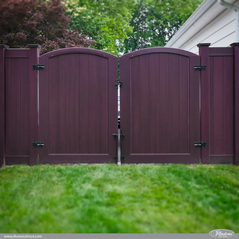 Illusions mahogany vinyl double swing gate