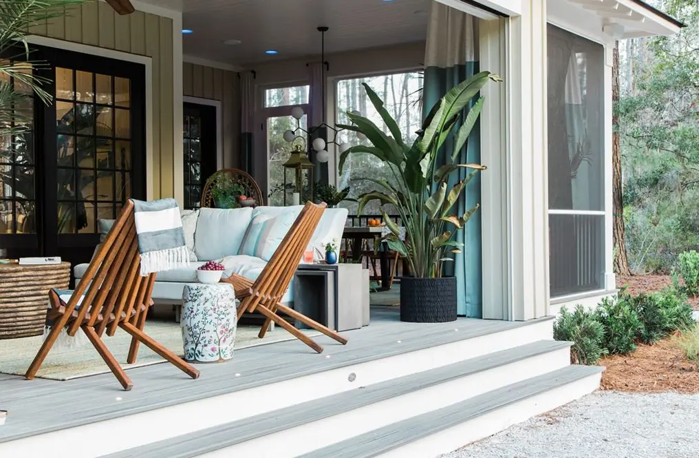 Trex trn palmettobluff 006 im fascia wt smart home back porch entrance lighting Article Image Main