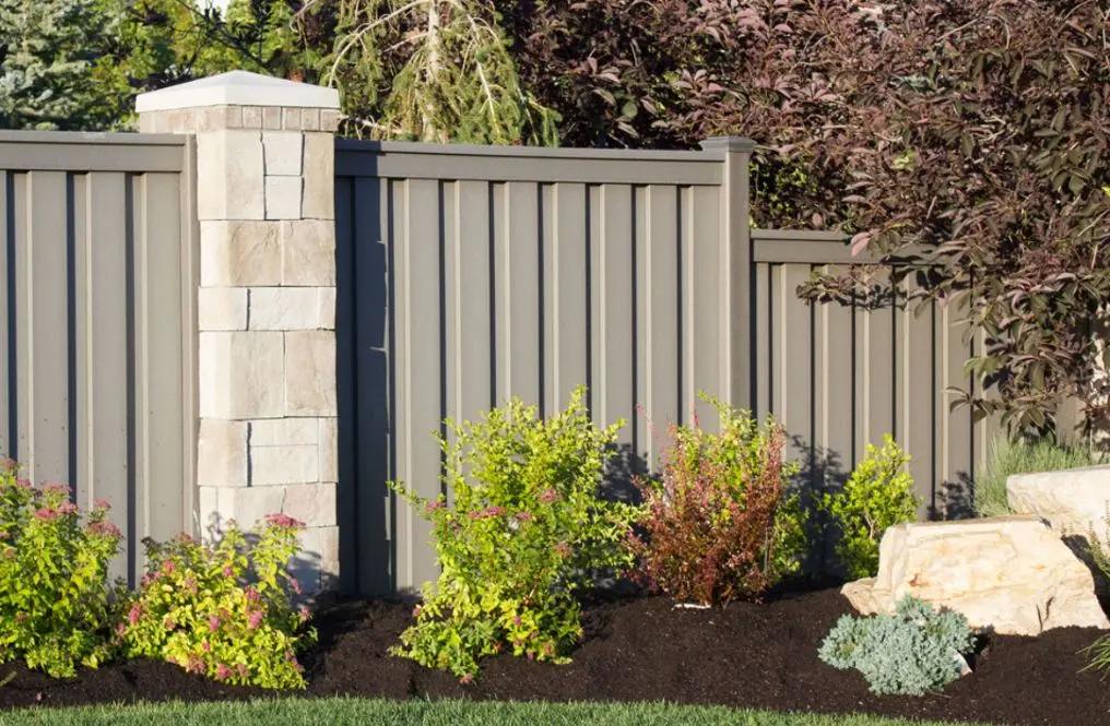 Trex® Composite Fencing carousel image