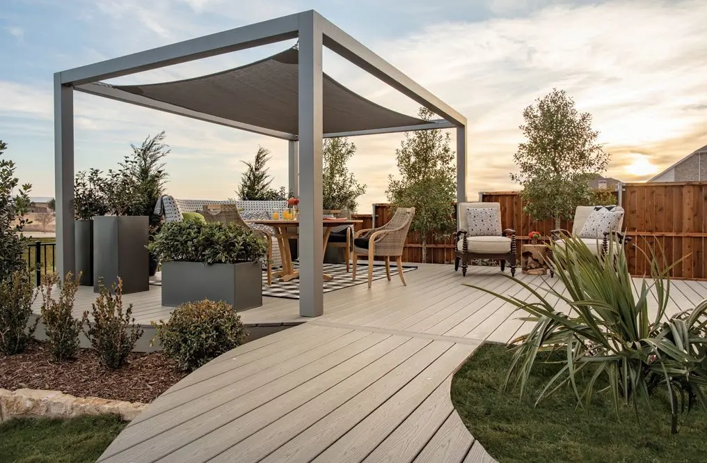 Trex trn dallas 001 gp fascia smart home walkway pergola rt 1 Article Image Main