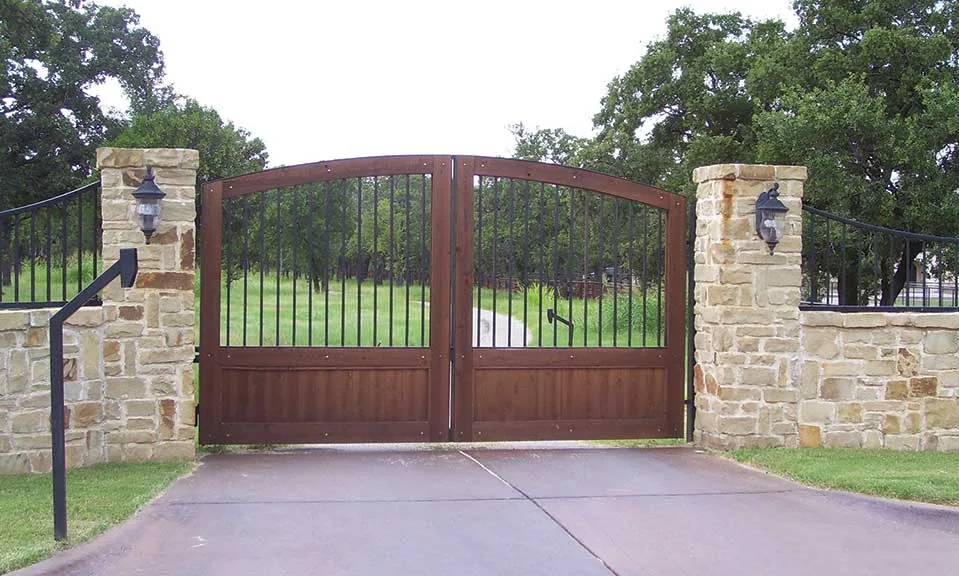 Ranger HD operator on an argyle-pattern swing gate