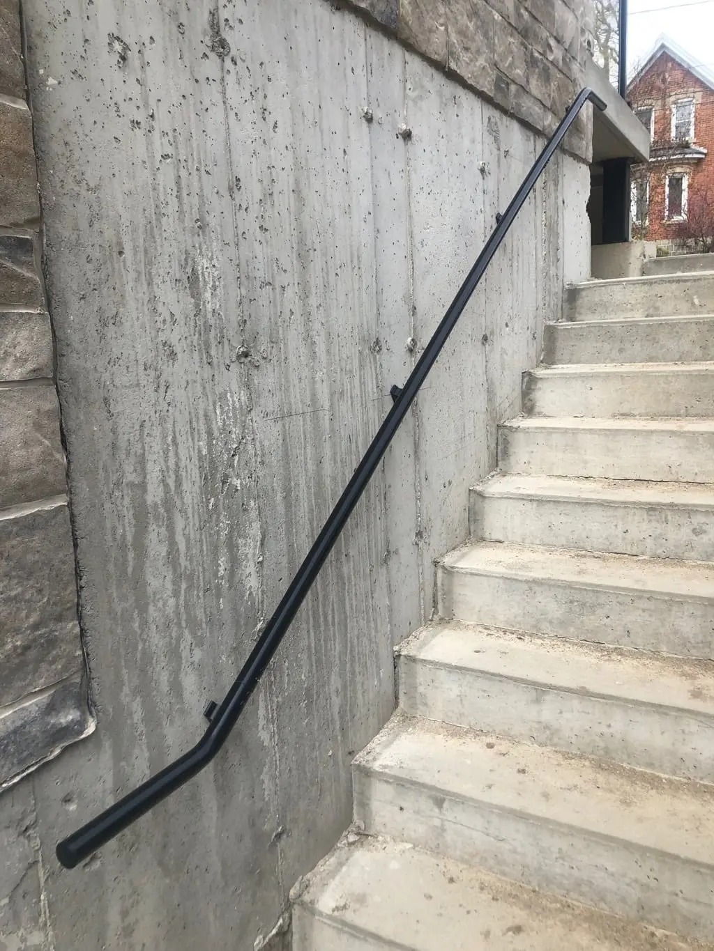 Vista Gillis Construction Ontario RonaElora Round Handrail 3