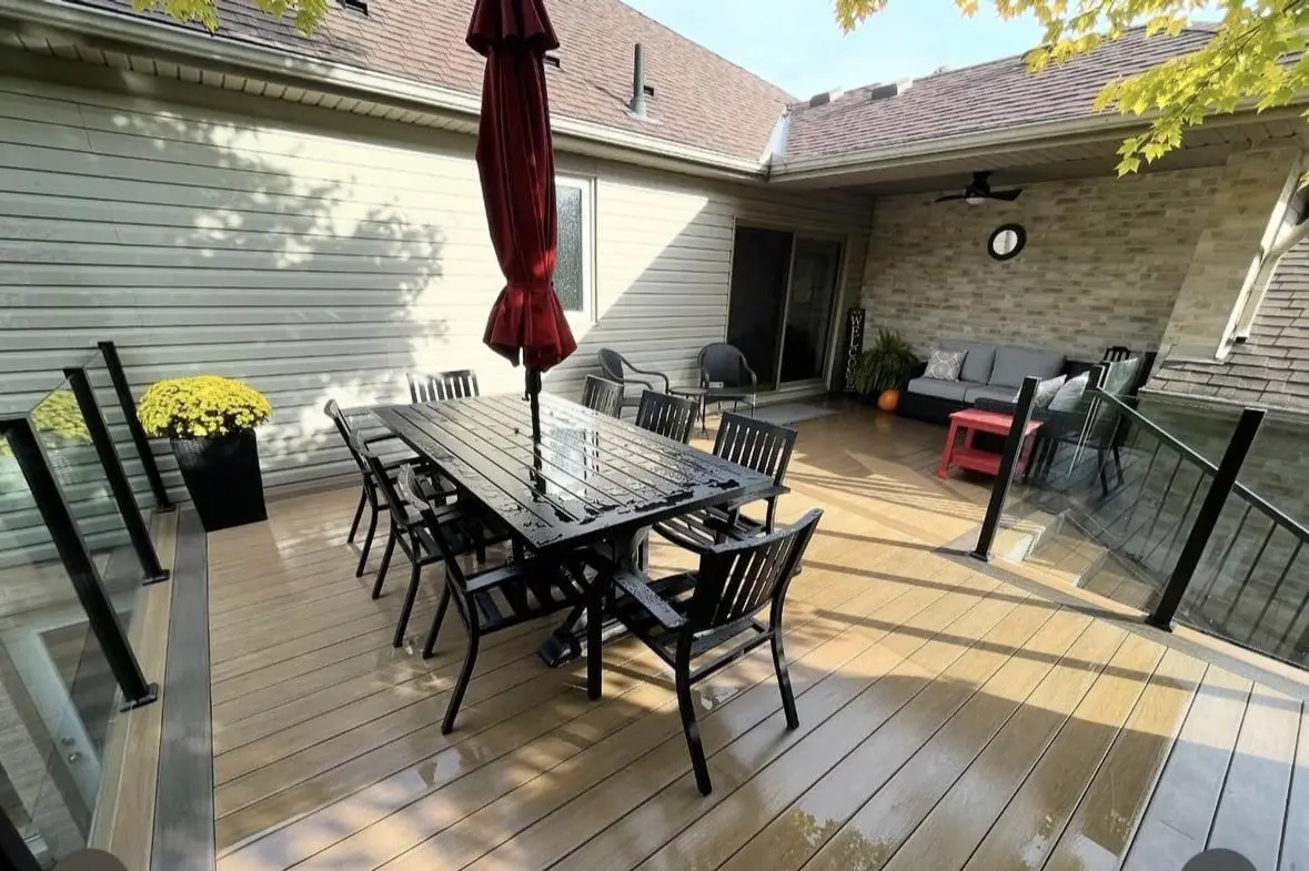 Frameless glass railing with posts